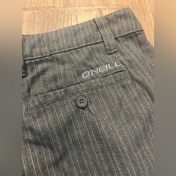 Oneill Shorts Men’s Size 34 Gray Pinstriped Flat Front Knit Chino Skate Surf - Picture 4 of 5